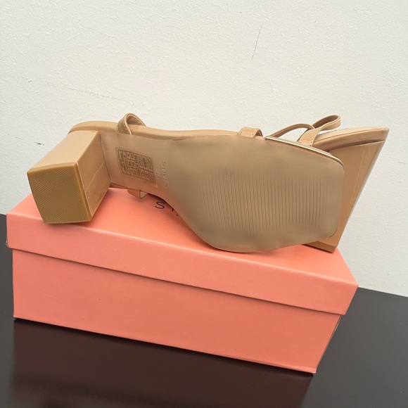 ASOS women's sandals  Wide Fit block heel Pin-buckle ankle strap Open toe - Picture 7 of 14